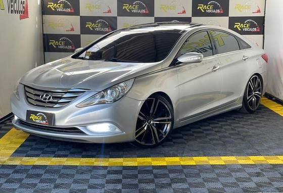 HYUNDAI SONATA 2.4 MPFI I4 16V 182CV GASOLINA 4P AUTOMÁTICO HYUNDAI SONATA 2.4 MPFI I4 16V 182CV GASOLINA 4P AUTOMÁTICO